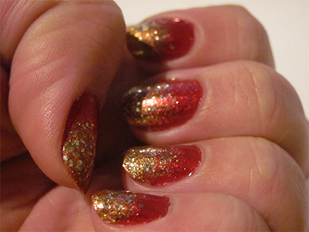 The 30 Best Red and Gold Nail Ideas For the Holidays